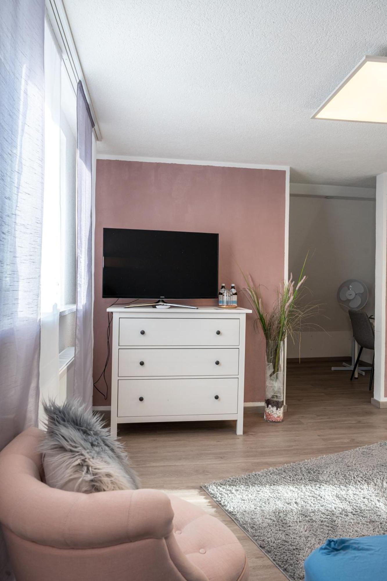 Modern House With Pool - 3 Bedrooms 2 Bathrooms Меминген Екстериор снимка